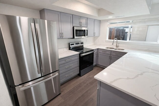 Building Photo - Stylish 2-Bedroom Townhome with Terrace & Resort-Style Amenities in Grand Prairie