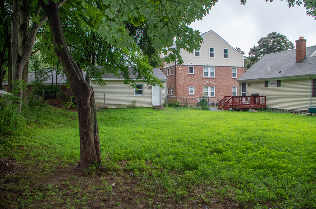 Building Photo - 52 Wales St