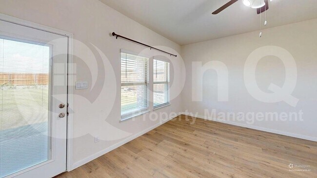 Building Photo - 1400 Colonial Bluff Ln