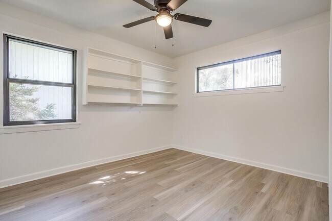 Building Photo - Fully Renovated Home in Desirable Fort Wor...