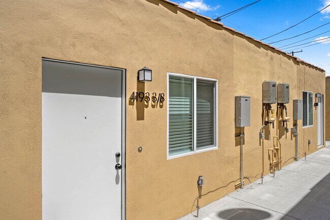 Building Photo - 4193 3/4-4194 Leimert Blvd
