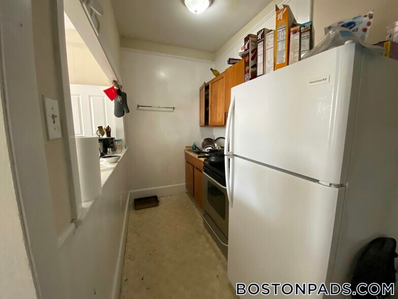 Building Photo - 881 Huntington Ave