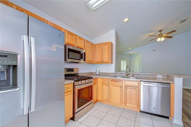 Building Photo - 6010 Skylarkcrest Dr
