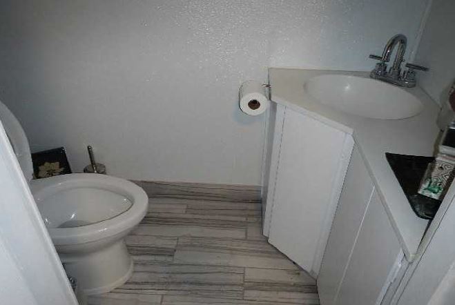 Building Photo - 532 Porter St