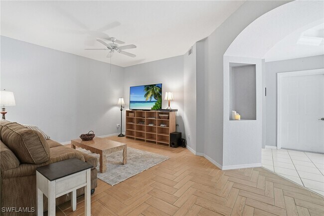 Building Photo - 28630 Carriage Home Dr