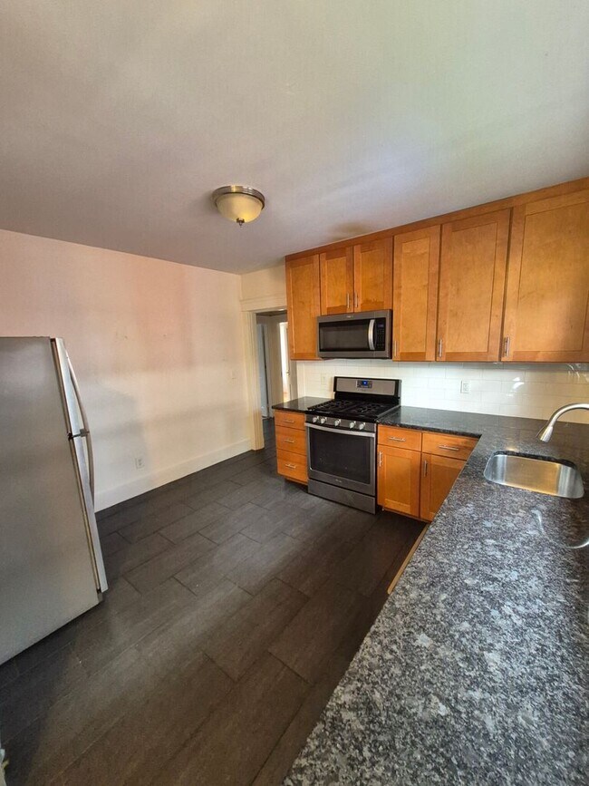 Building Photo - Nice 3 bed in Watertown