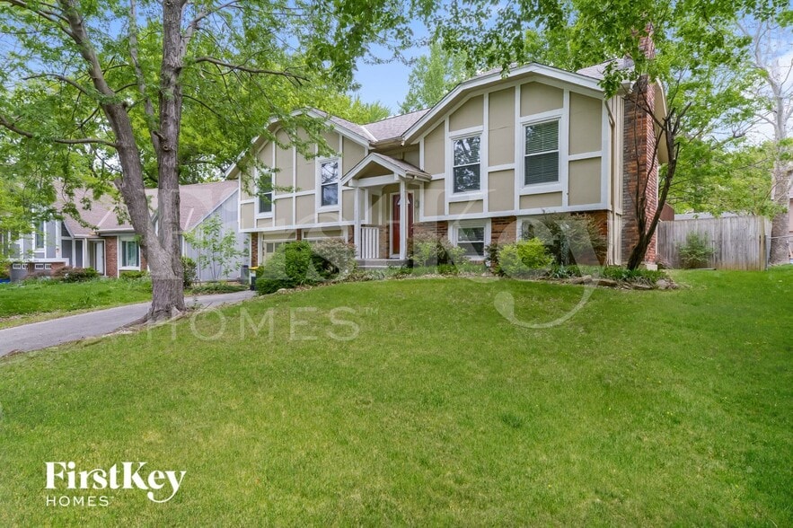 Building Photo - 13008 W 102nd Terrace