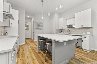 Building Photo - 505 Linden Ave