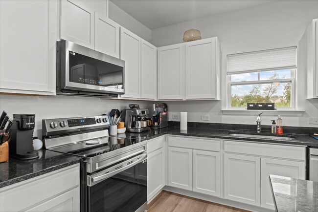 Building Photo - 101 Enfield Dr