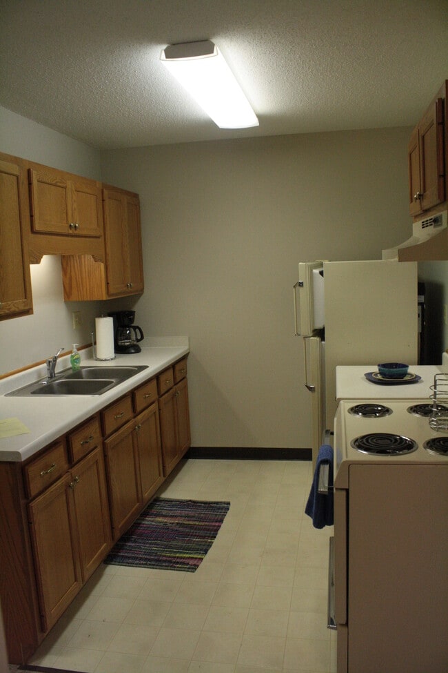 Building Photo - Cokato Apartments