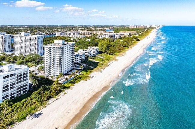 Building Photo - 2066 N Ocean Blvd