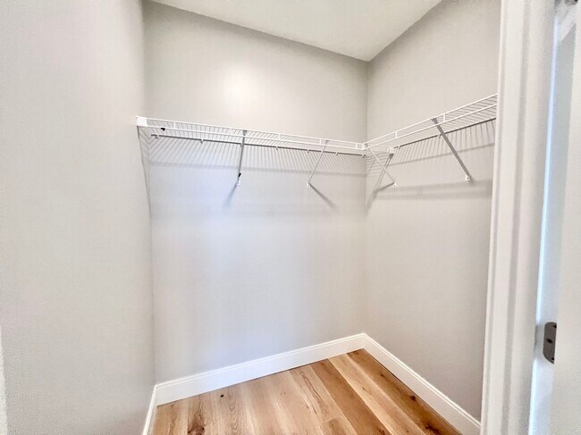 Building Photo - 191 Washington St