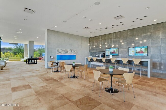 Building Photo - 7180 E Kierland Blvd