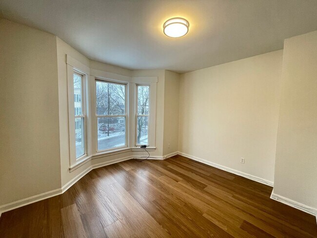 Building Photo - 33 Malvern St