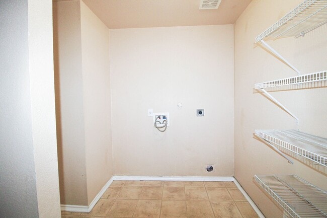 Building Photo - 126 Hallie Pass