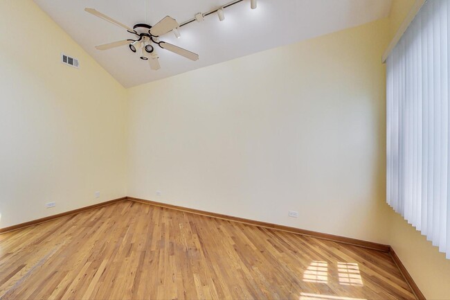 Building Photo - 1452 W Cortez St