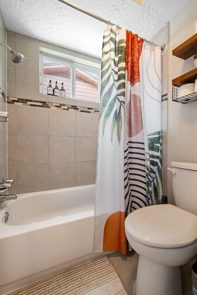 Building Photo - 2523 Village Oak Dr.