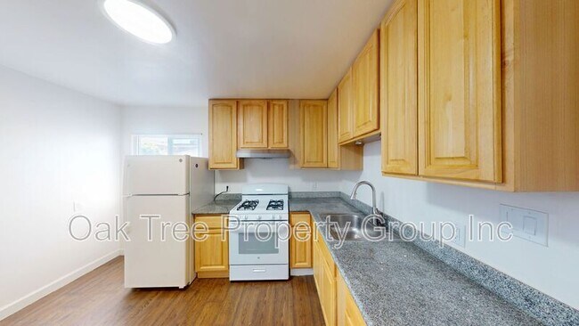 Building Photo - 22815 Grand St