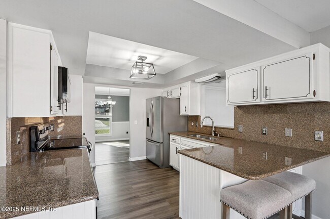 Building Photo - 1854 Lakotna Dr