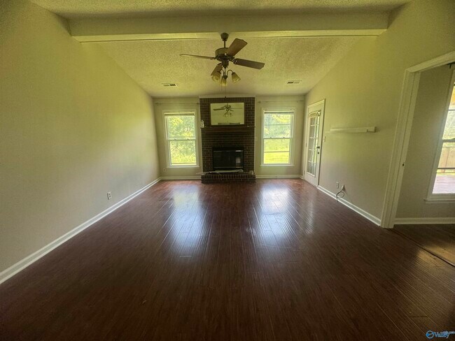 Building Photo - 792 Seina Vista Dr