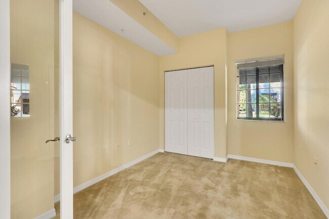 Building Photo - 4903 Midtown Ln