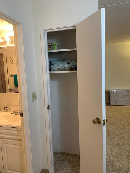 Building Photo - 303 Lowell St