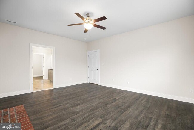 Building Photo - 6337 Louisianna Rd
