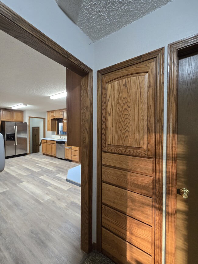 Building Photo - 714 S Fabrique Dr