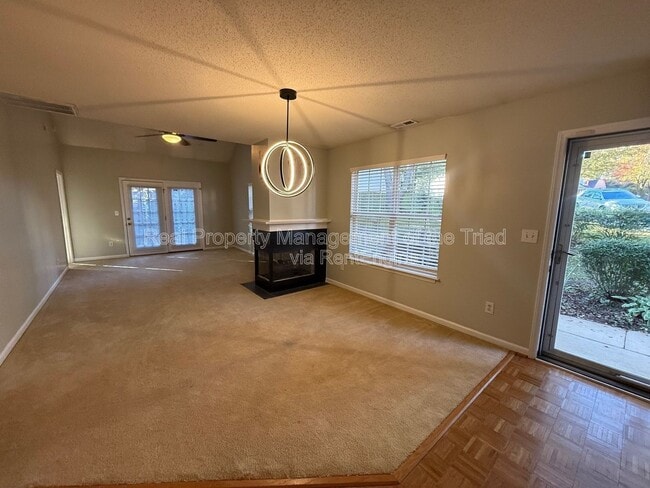 Building Photo - 5065 Bartholomew's Ln