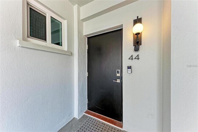 Building Photo - 226 Golden Gate Point