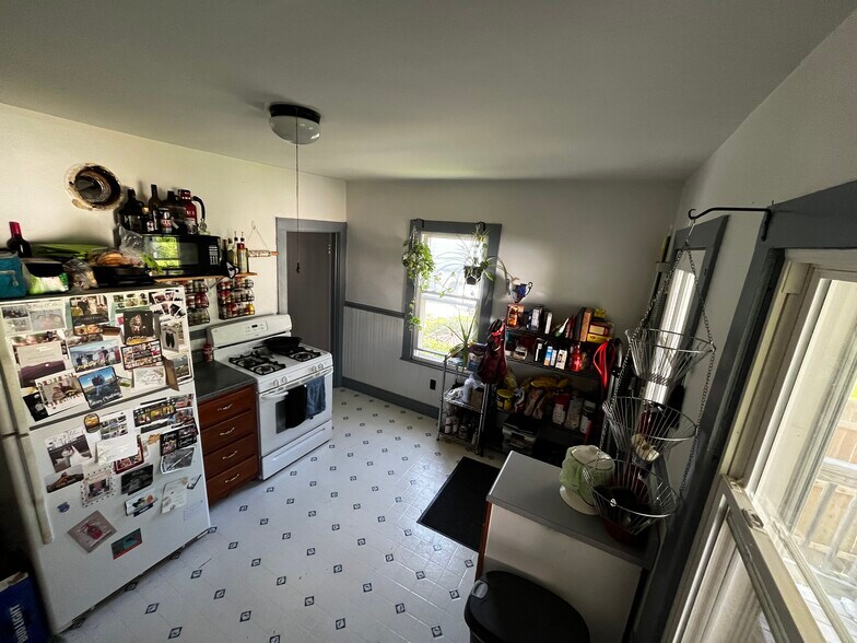 Kitchen - 83 Hayward St