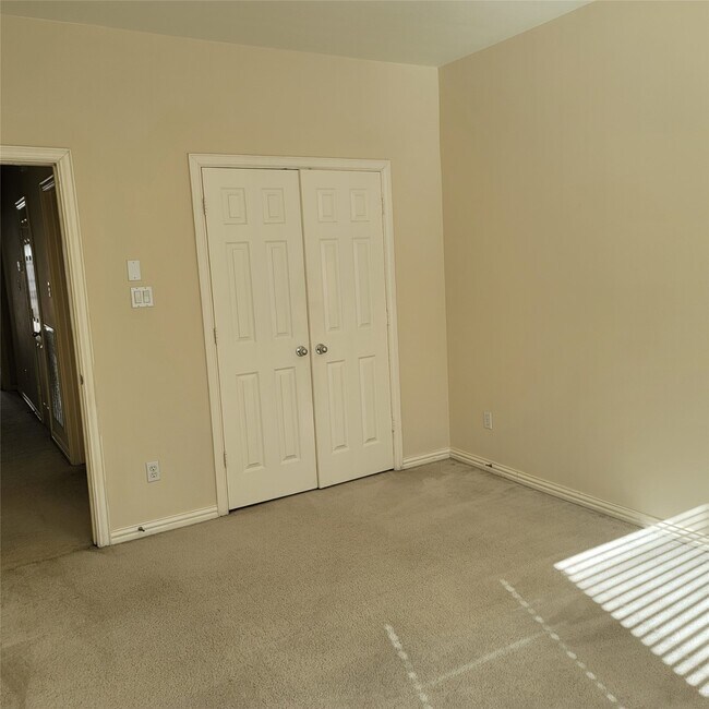 Building Photo - 7111 Harmony Cove Cv