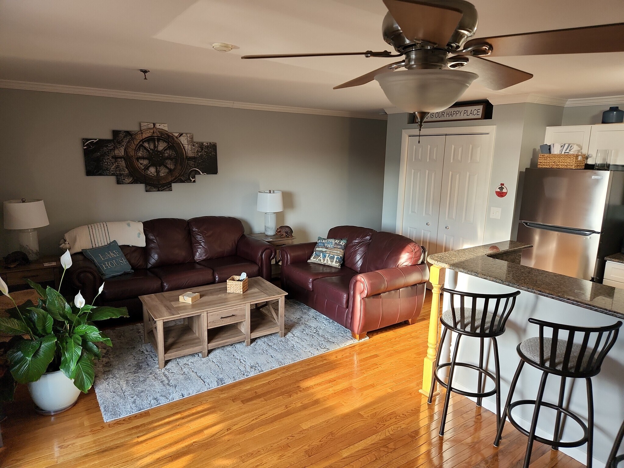 Building Photo - 131 Lake St