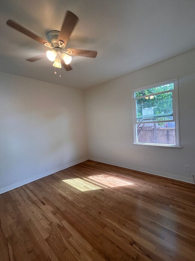 Building Photo - 13215