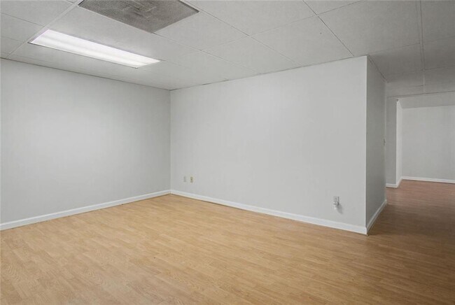 Building Photo - 1001 Wiley Bridge Rd