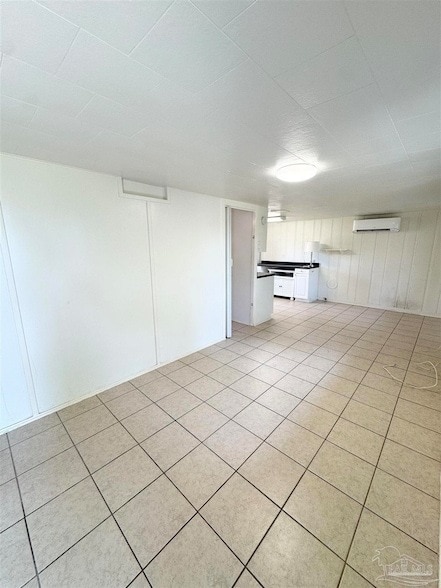 Building Photo - 1318 Wilson Ave