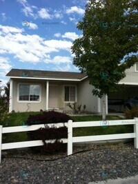 Building Photo - Bright & Spacious 3-Bedroom Home with Larg...