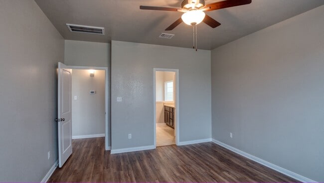 Building Photo - Spacious Single-Family Home Available Now!