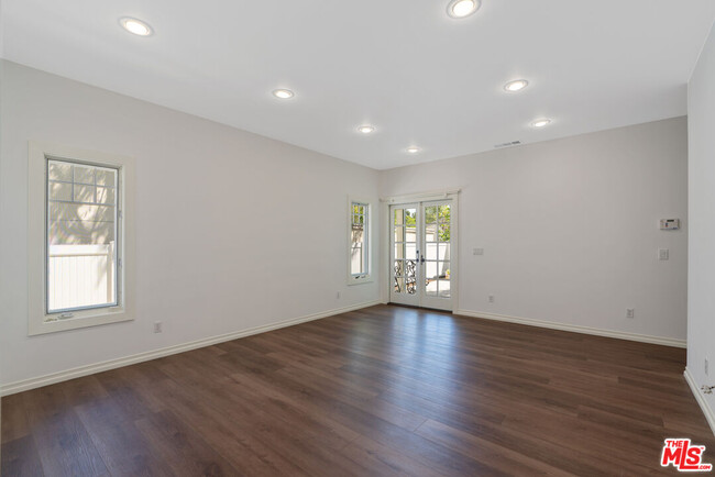 Building Photo - 1510 Marengo Ave