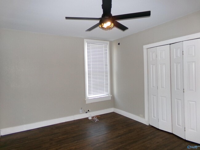 Building Photo - 611 Stevens Ave NE