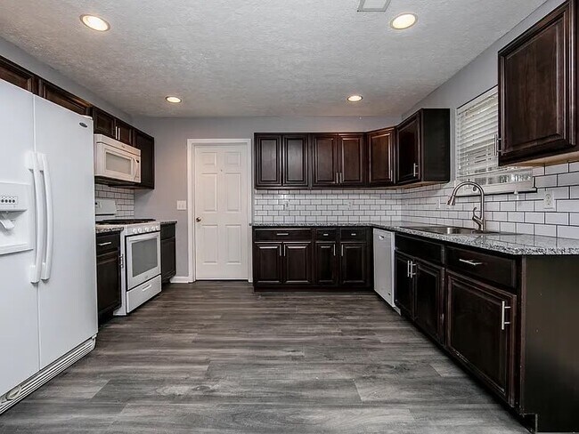 Building Photo - 4553 Darrowby Dr