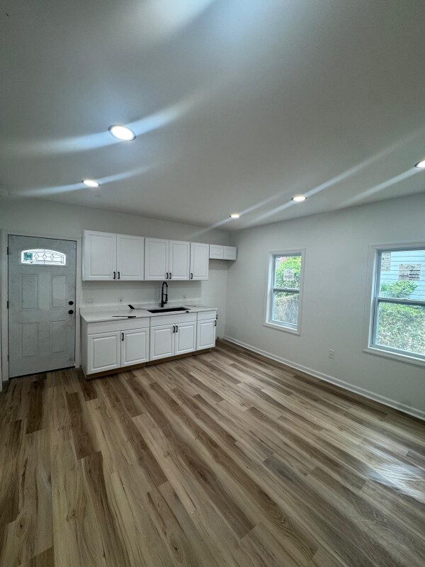 Building Photo - 6211 Lawn Ave