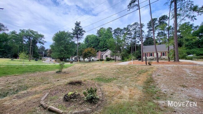 Building Photo - 1100 Harper Rd