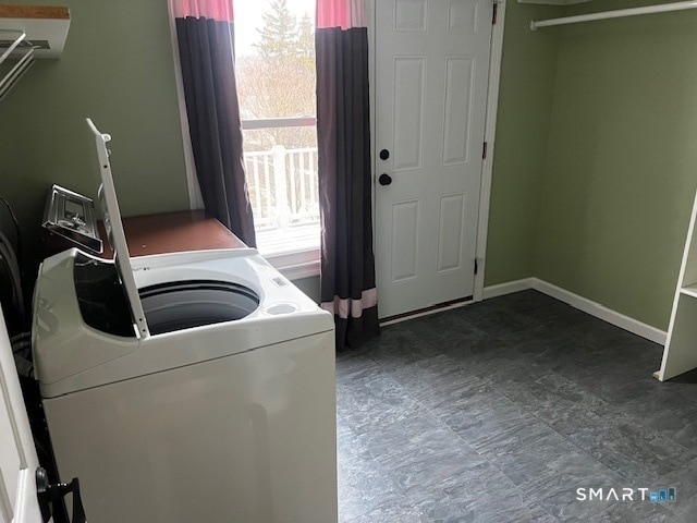 Building Photo - 64 Seymour St