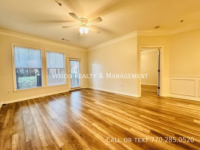 Building Photo - 1 BR CONDO IN MADISON  SQUARE!