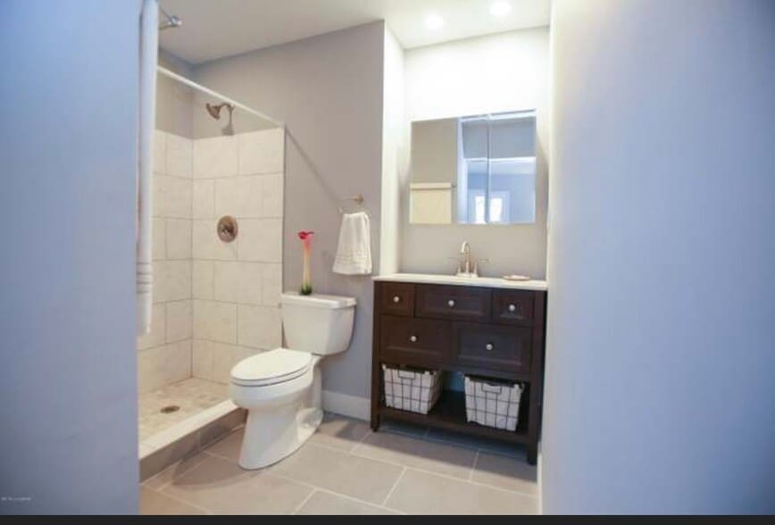 Building Photo - 10443 Ghentwood Row