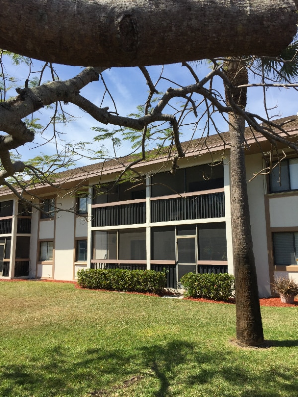 Building Photo - 712 NW Fork Rd