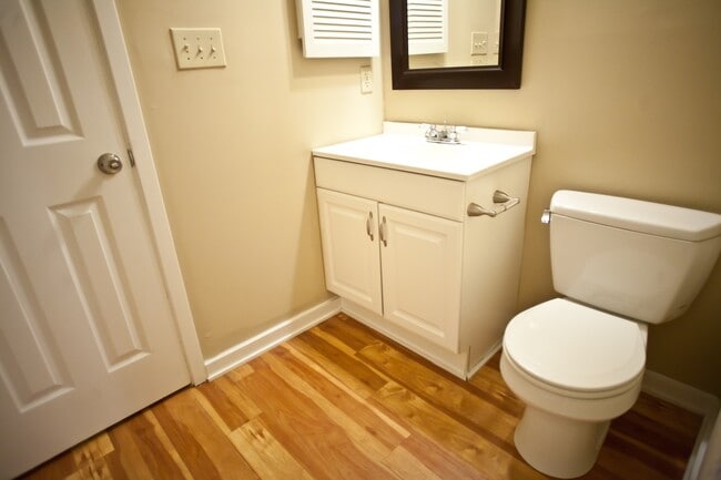 Building Photo - Live at Mill Creek in style!