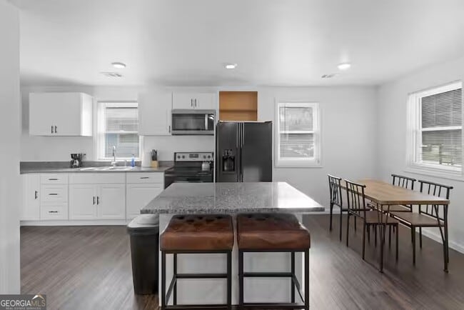 Building Photo - 2533 Godfrey Dr NW