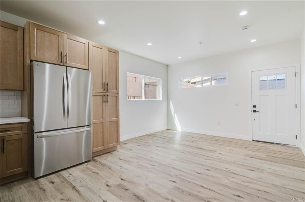 Building Photo - 5732 Willowcrest Ave